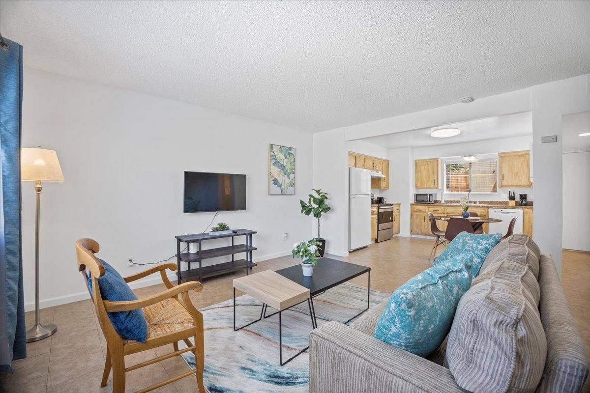 Townhouse for rent at 4225 Parkwood Court #3, Bakersfield, CA 93309