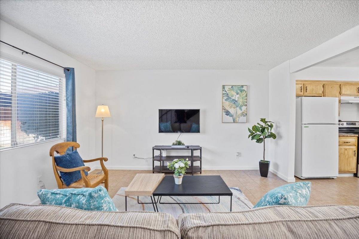 Townhouse for rent at 4225 Parkwood Court #3, Bakersfield, CA 93309