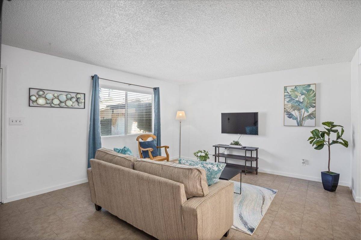 Townhouse for rent at 4225 Parkwood Court #3, Bakersfield, CA 93309