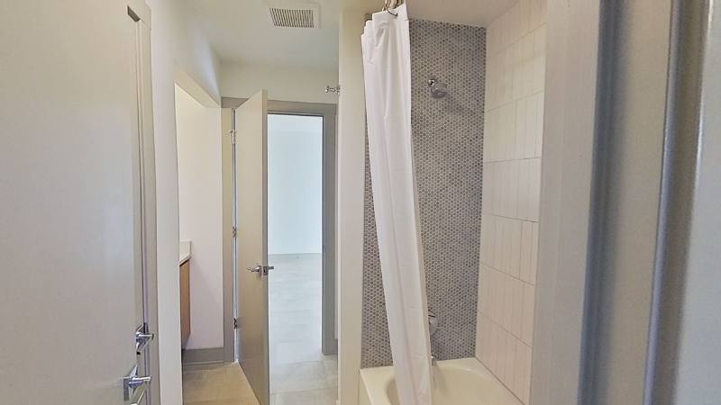 Apartment for rent at 924 10th Ave #1, Huntington, WV 25701