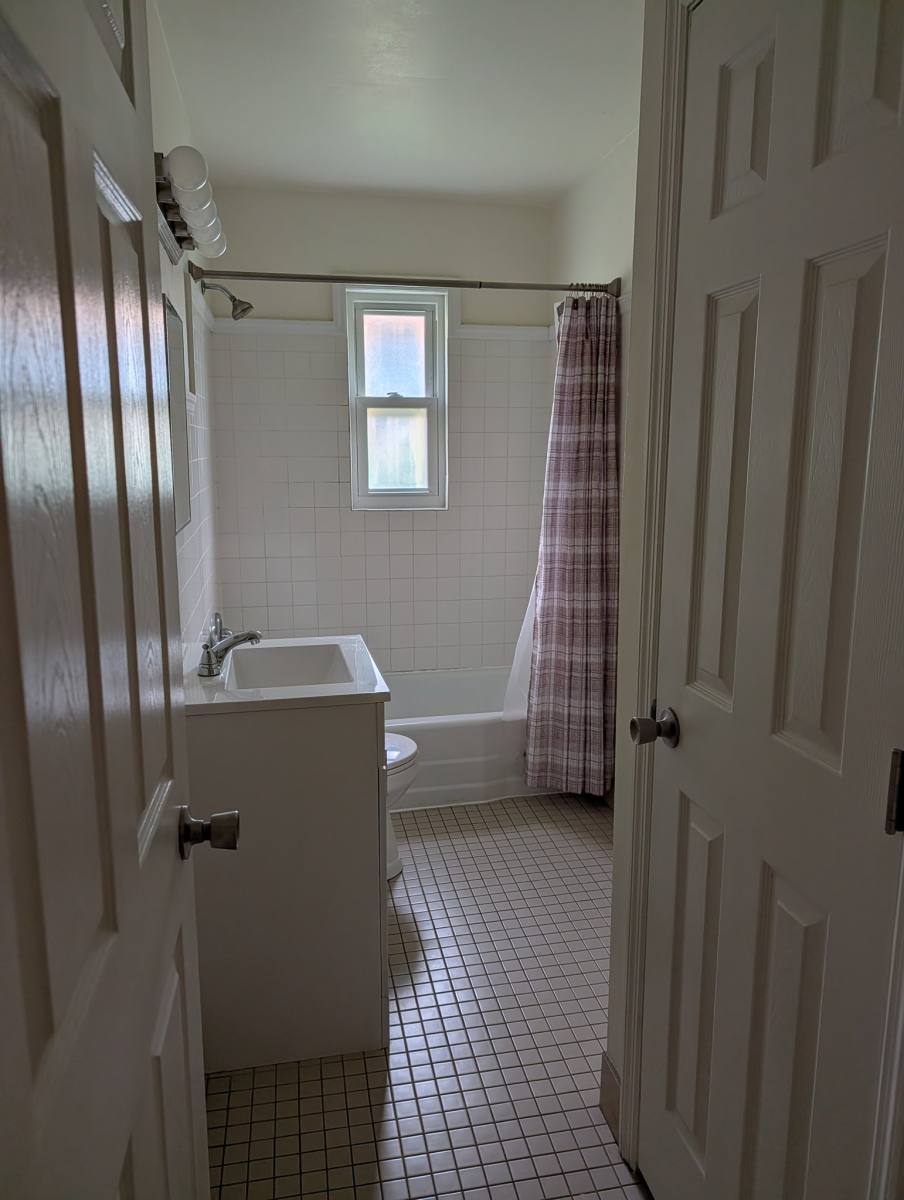 Apartment for rent at 885 E N Broadway St, Columbus, OH 43211