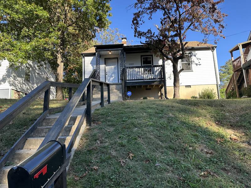 House for rent at 2109 Colgate St NE, Roanoke, VA 24012