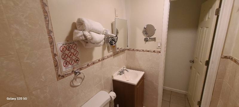 Apartment for rent at 3180 Fish Ave #3, Bronx, NY 10469