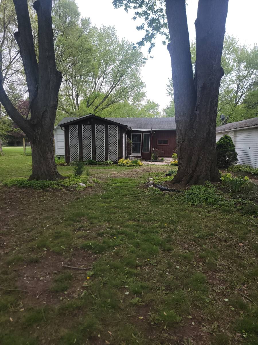 House for rent at 15235 Ackerson Dr, Battle Creek, MI 49014