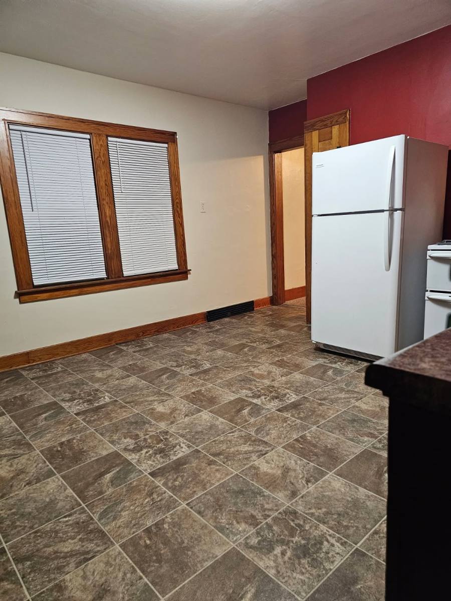 Apartment for rent at 1621 Cambridge Ave, Sheboygan, WI 53081