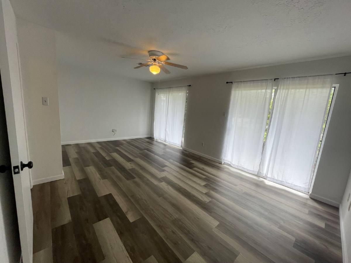 House for rent at 2 A Thunderbird Dr, Conroe, TX 77304