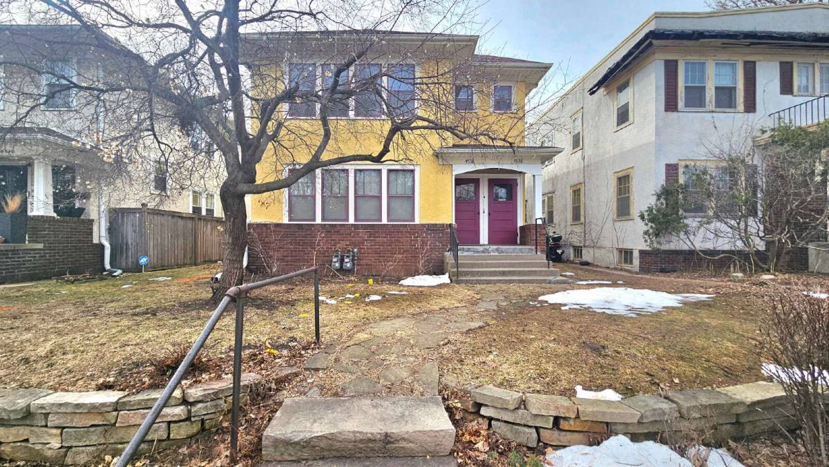 Townhouse for rent at 4538 Grand Ave S, Minneapolis, MN 55419