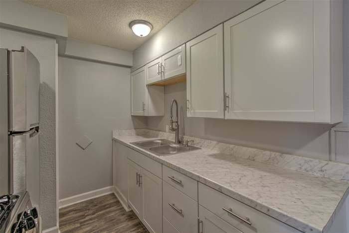 Apartment for rent at 1433 Court Ave, Memphis, TN 38104