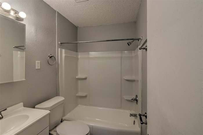 Apartment for rent at 1433 Court Ave, Memphis, TN 38104