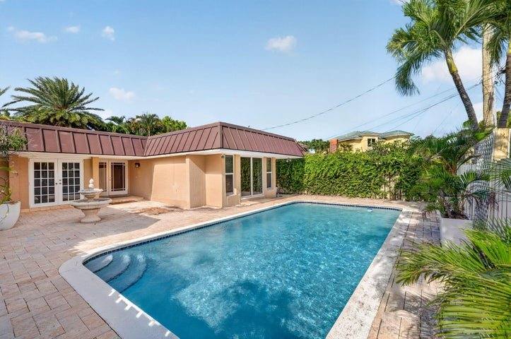 House for rent at 2213 NE 16th St, Fort Lauderdale, FL 33304