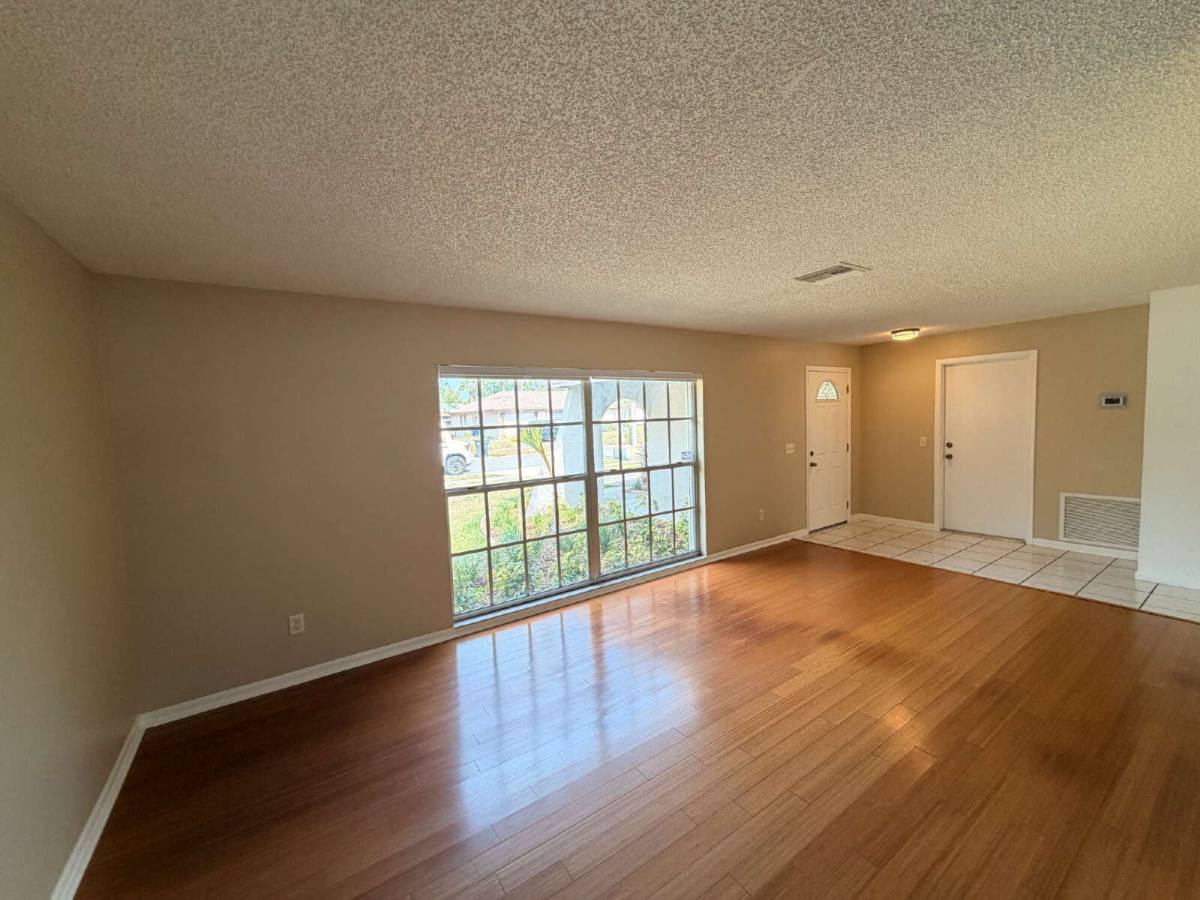 House for rent at 14001 Dominion Court, Tampa, FL 33613