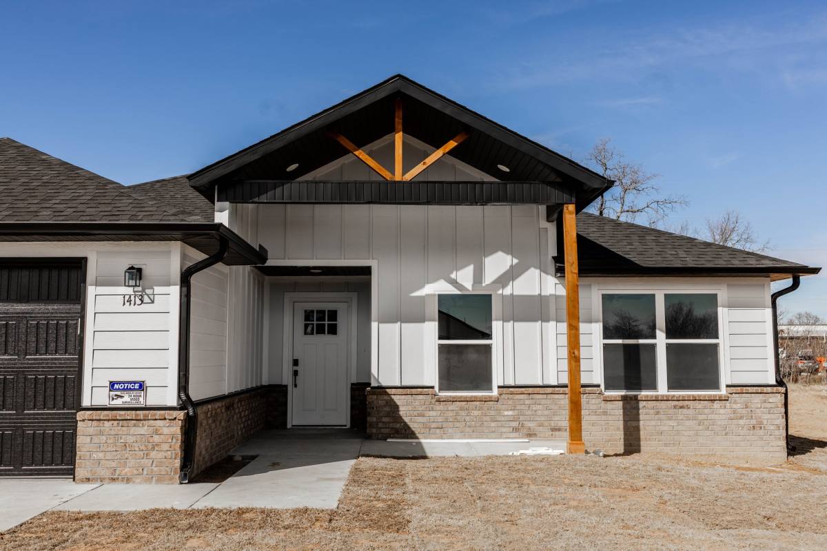 House for rent at 1413 E Emelyn Lane, Siloam Springs, AR 72761