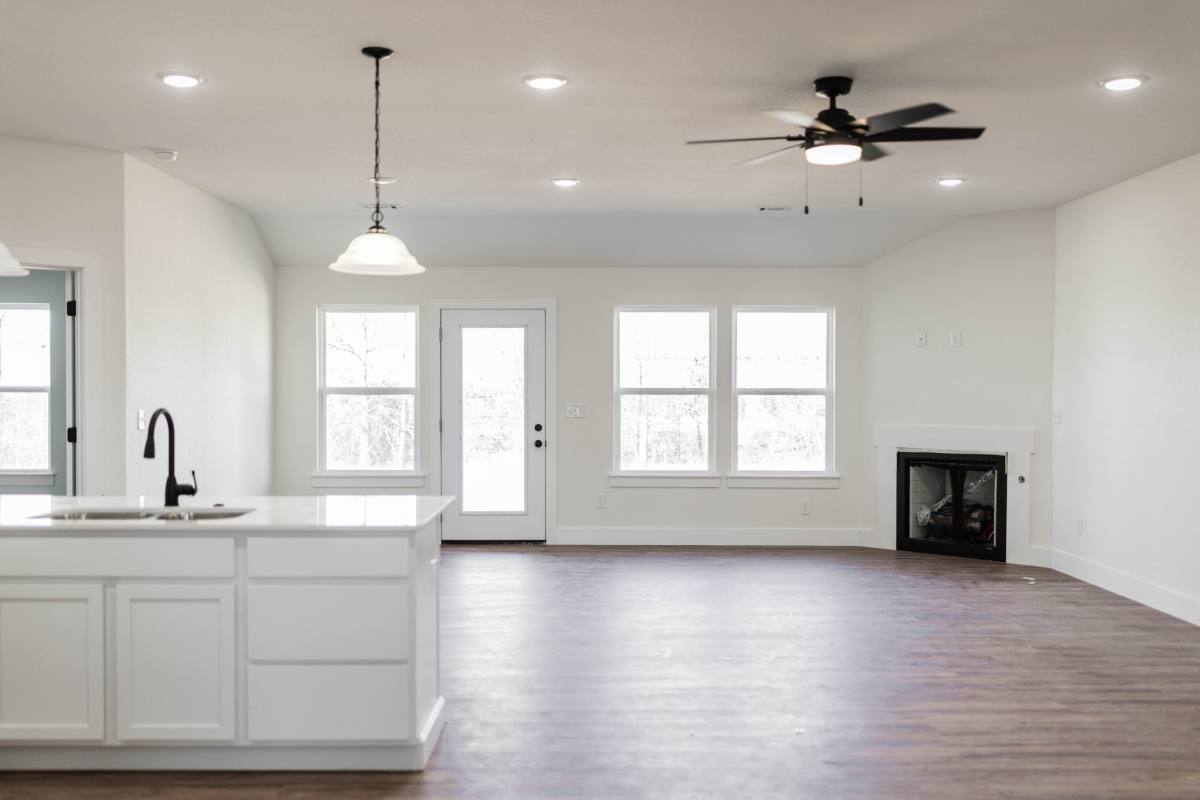 House for rent at 1413 E Emelyn Lane, Siloam Springs, AR 72761