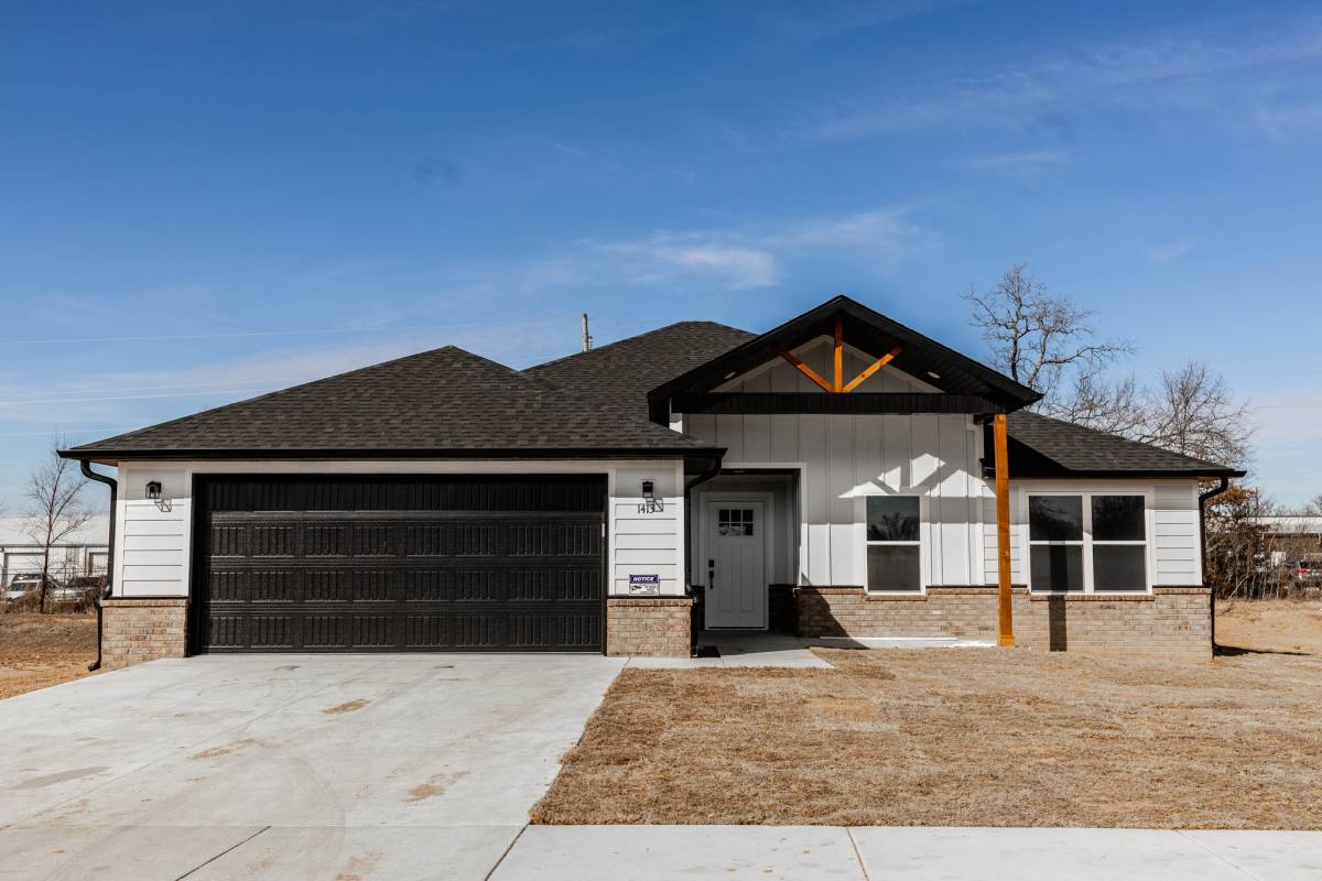 House for rent at 1413 E Emelyn Lane, Siloam Springs, AR 72761