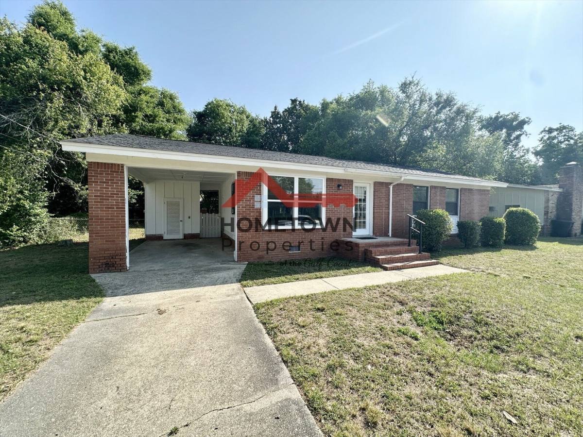 House for rent at 3730 Forest Glen Dr, Pensacola, FL 32504