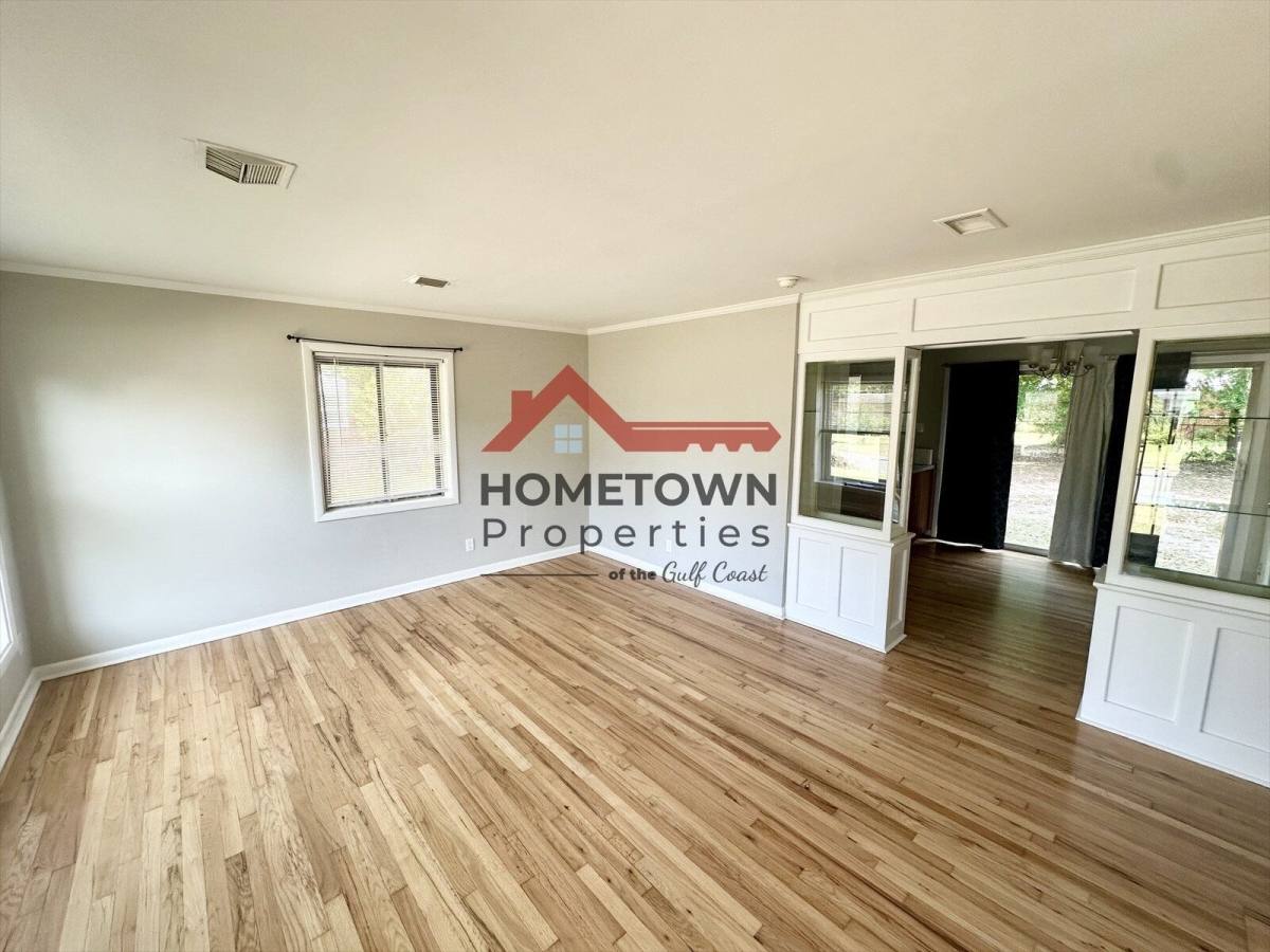 House for rent at 3730 Forest Glen Dr, Pensacola, FL 32504