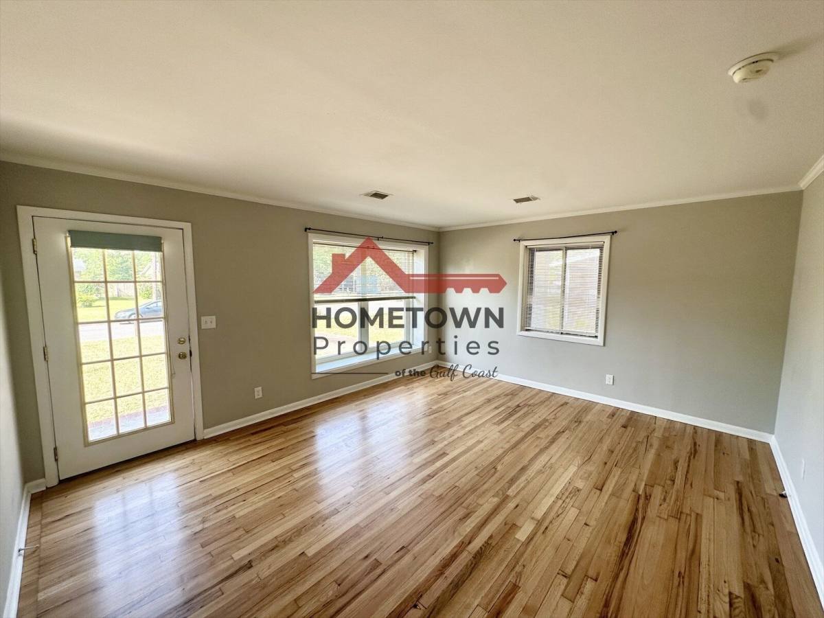 House for rent at 3730 Forest Glen Dr, Pensacola, FL 32504