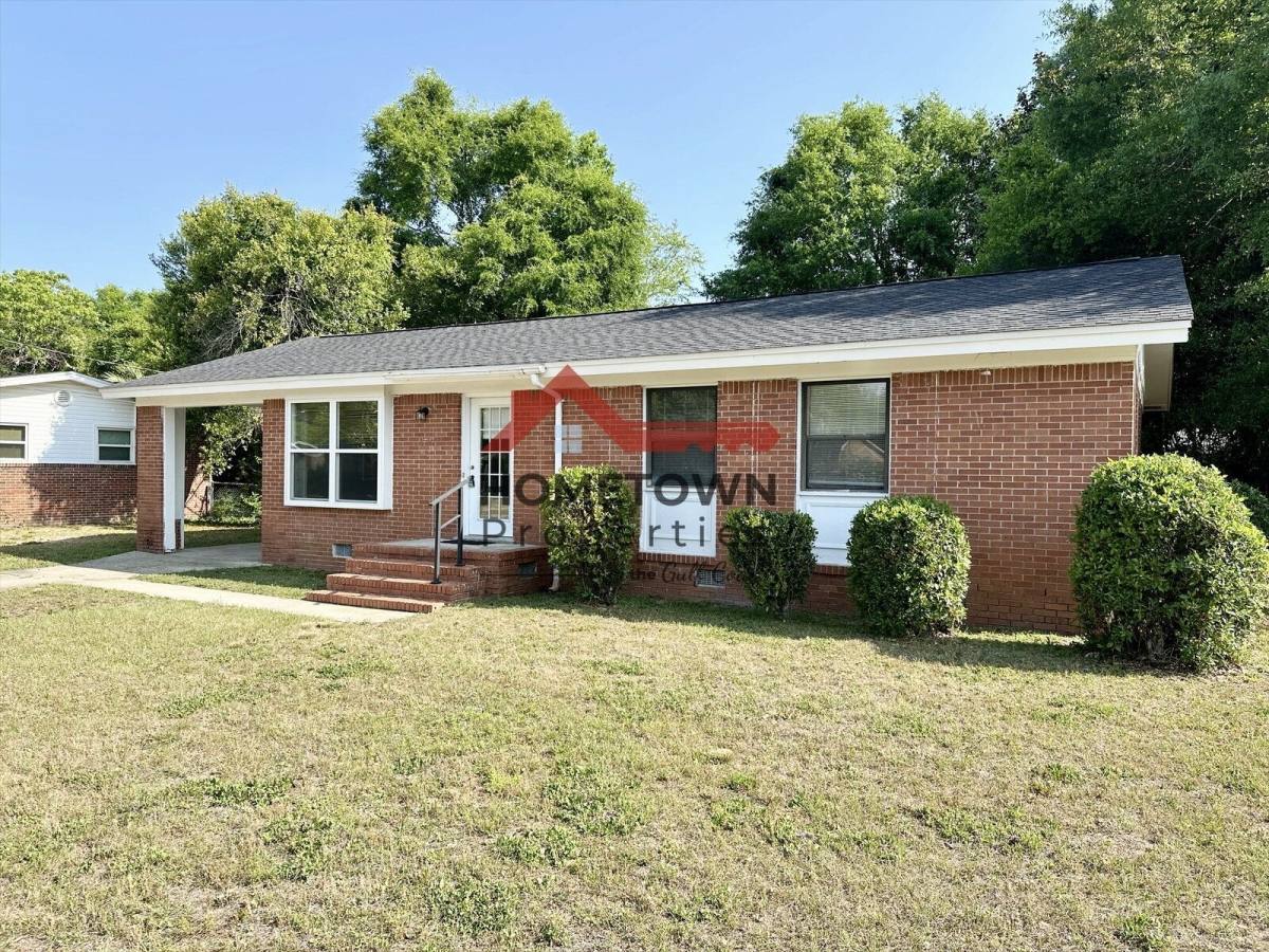 House for rent at 3730 Forest Glen Dr, Pensacola, FL 32504