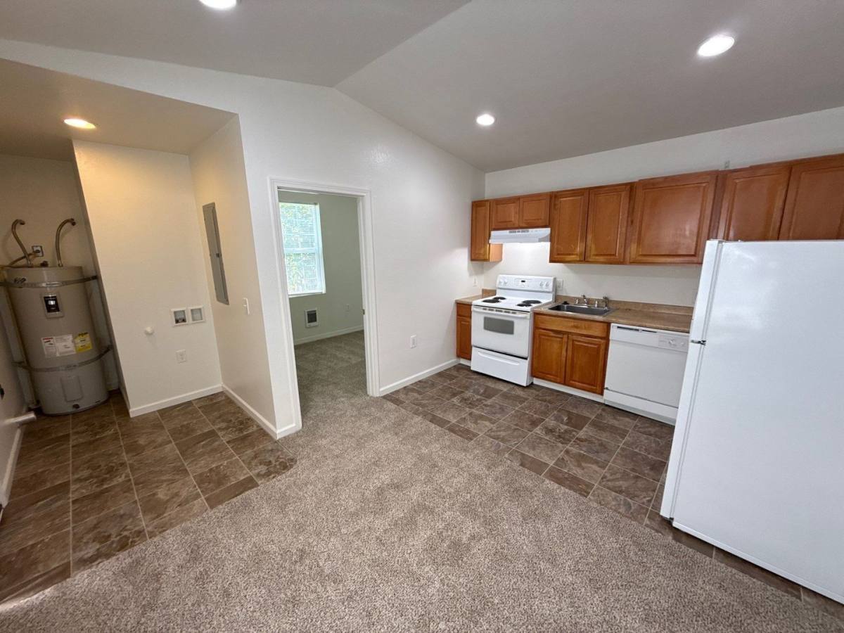 Apartment for rent at 647 Columbia St NE #647, Salem, OR 97301