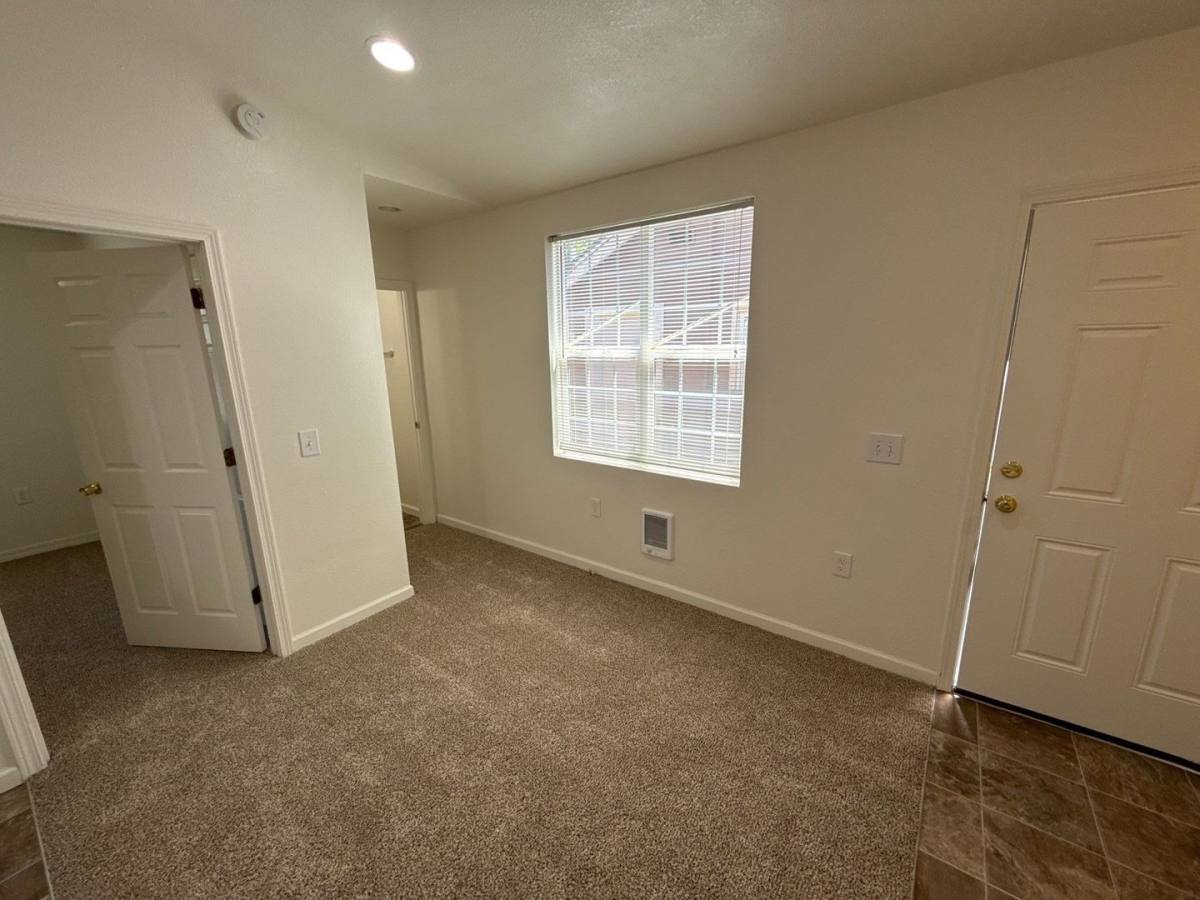 Apartment for rent at 647 Columbia St NE #647, Salem, OR 97301