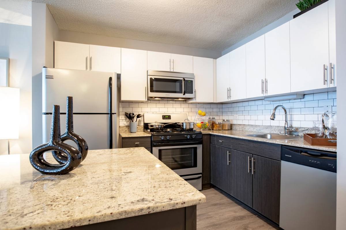 Apartment for rent at 180 N Jefferson St, Chicago, IL 60661