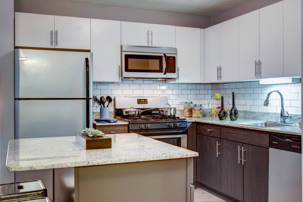 Apartment for rent at 180 N Jefferson St, Chicago, IL 60661