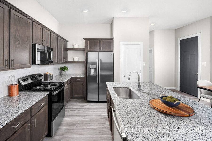 Apartment for rent at 9835 Willow Creek Commerce Dr #TWC1, Tomball, TX 77375