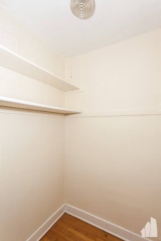 Apartment for rent at 536 W Arlington Place #210, Chicago, IL 60614