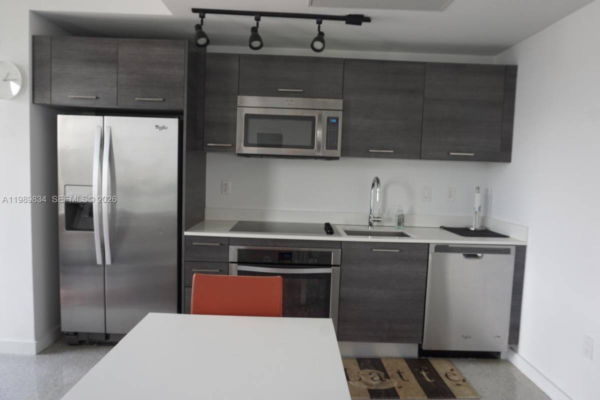 Apartment for rent at 151 SE 1st St #3304, Miami, FL 33131
