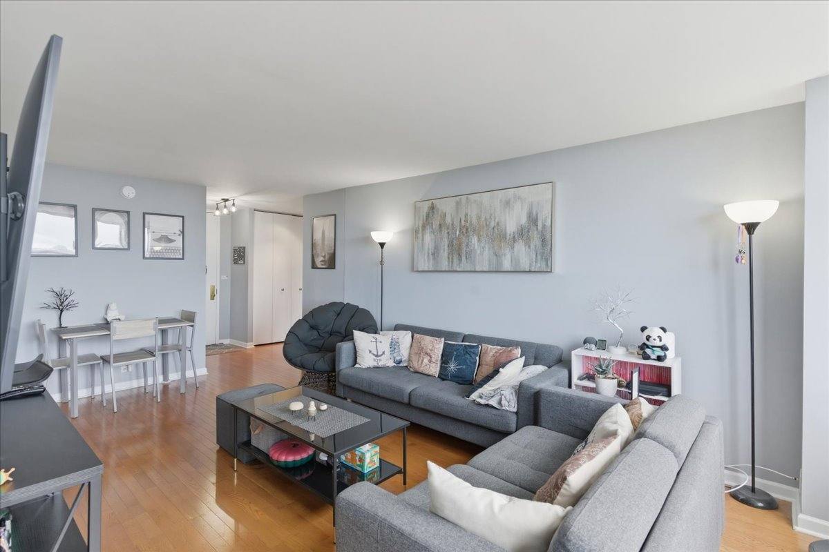 Apartment for rent at 655W Irving Park Rd #3106, Chicago, IL 60613