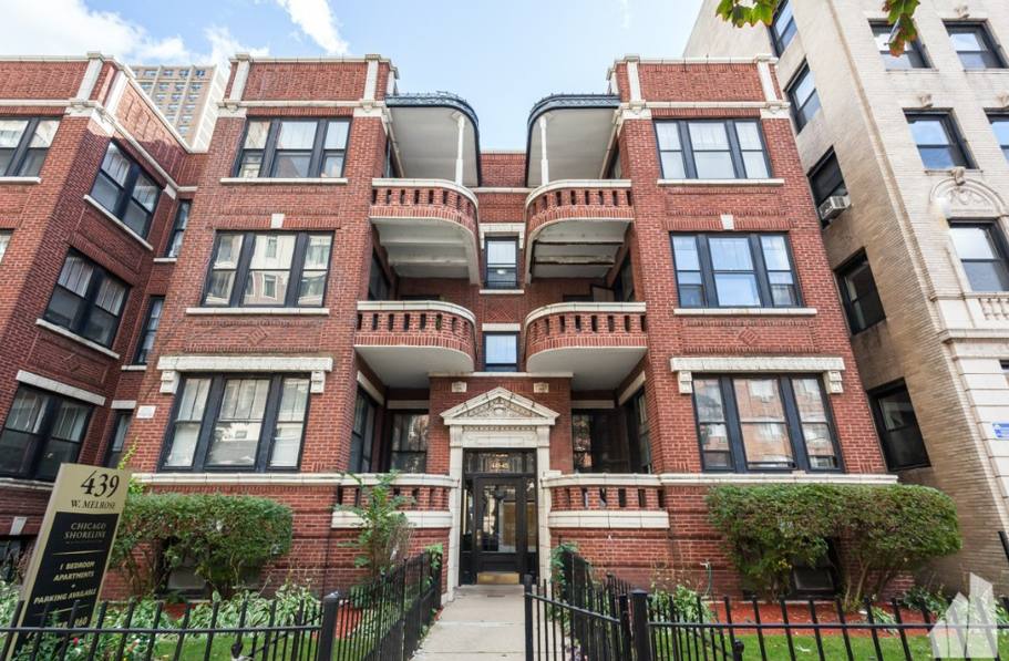 Apartment for rent at 439 W Melrose St #45-2A, Chicago, IL 60657