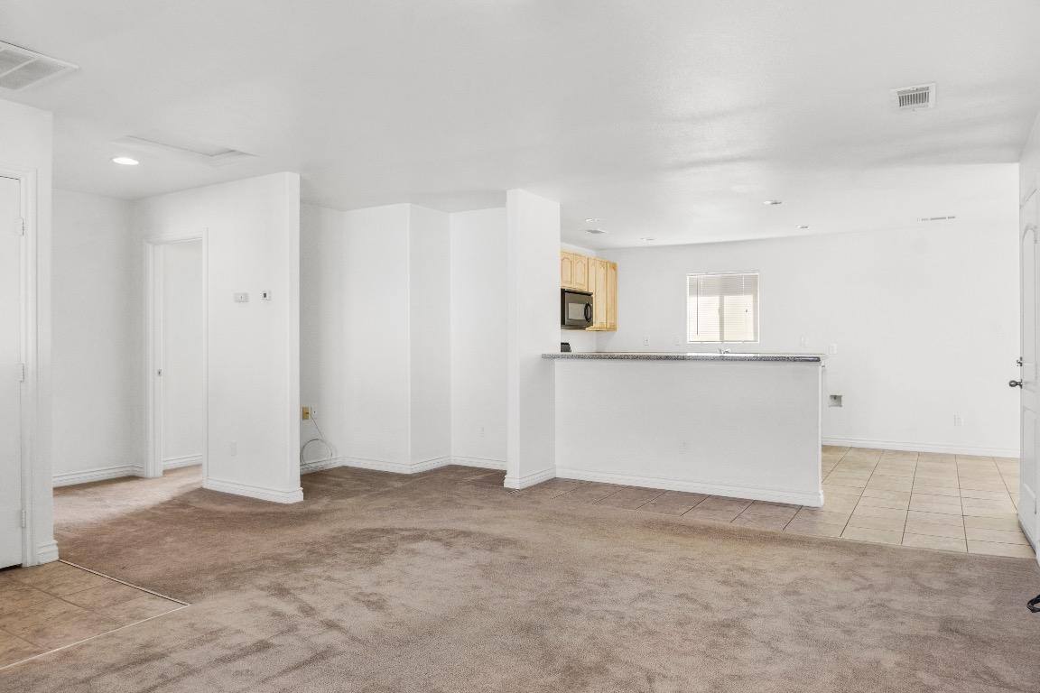 Apartment for rent at 16201 Viho Rd #4, Apple Valley, CA 92307
