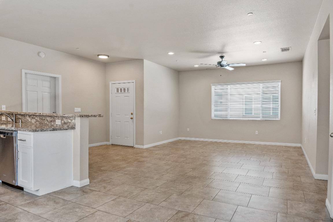 Apartment for rent at 16476 Smoke Tree St #B, Hesperia, CA 92345