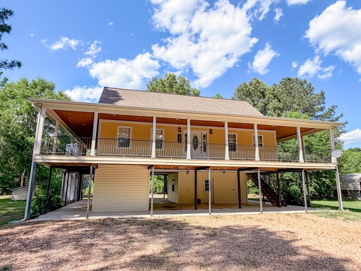 House for rent at 505 Waterway Dr, West Point, MS 39773