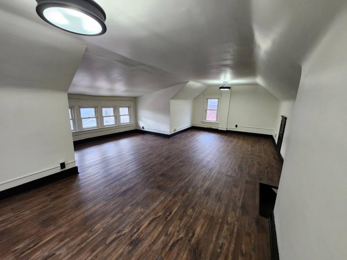 Apartment for rent at 115 Dawes Ave #2, Akron, OH 44302
