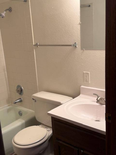 Apartment for rent at 108 Westwood Dr #301, Marshalltown, IA 50158