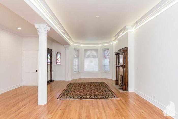 Apartment for rent at 3152 N Pine Grove Ave #1, Chicago, IL 60657