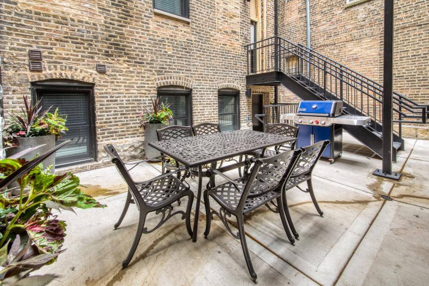 Apartment for rent at 1347 N Noble #2, Chicago, IL 60642
