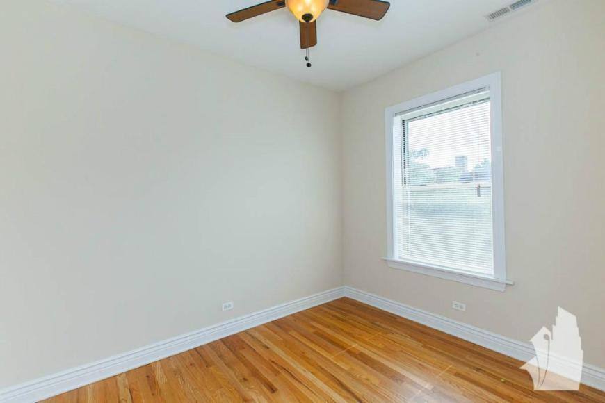 Apartment for rent at 1212 W Waveland, Chicago, IL 60613