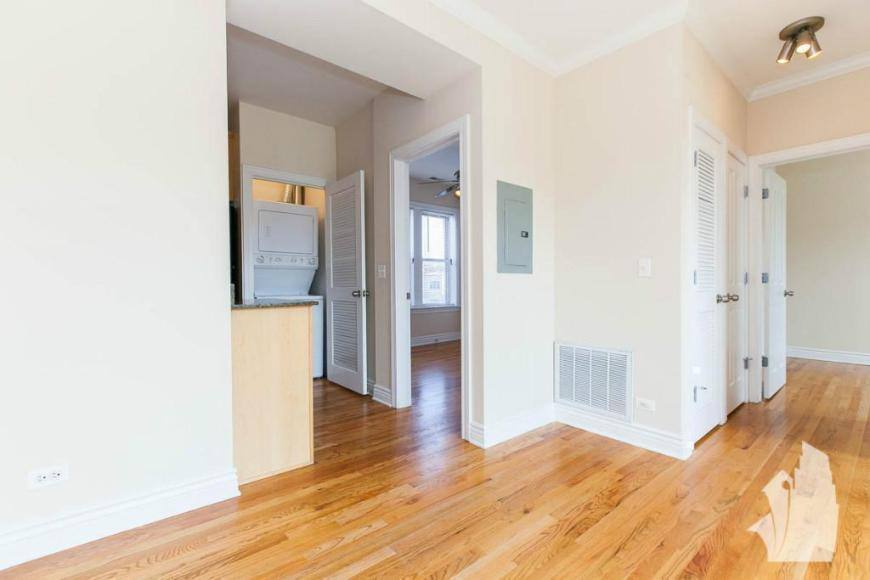 Apartment for rent at 1212 W Waveland, Chicago, IL 60613