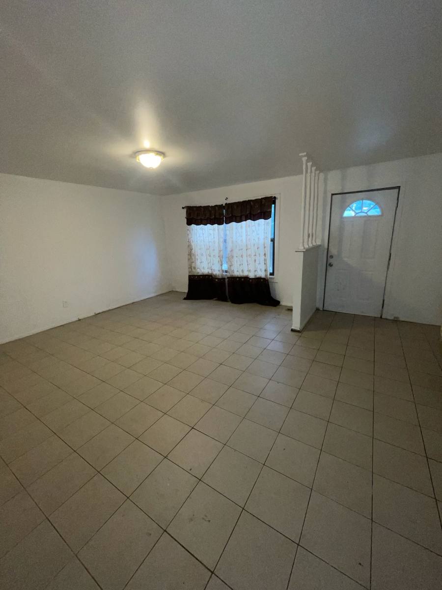 Townhouse for rent at 25 Memphis Court, Sicklerville, NJ 08081