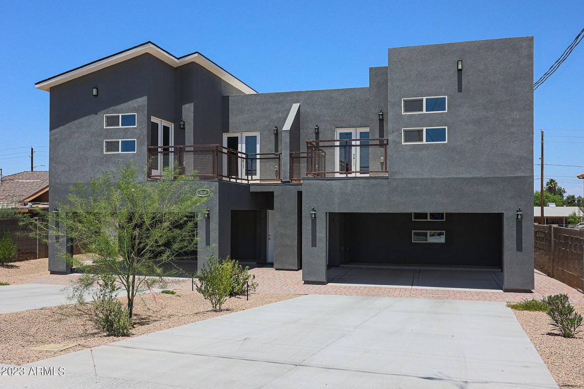 Townhouse for rent at 924 E Old Southern Ave, Phoenix, AZ 85042