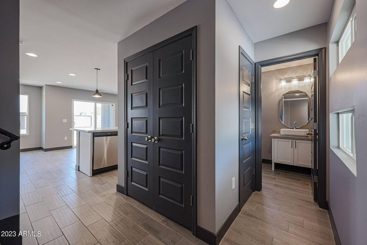 Townhouse for rent at 924 E Old Southern Ave, Phoenix, AZ 85042