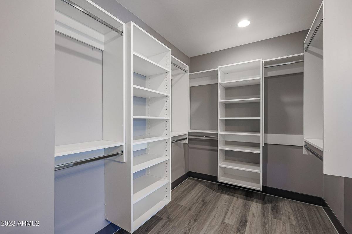 Townhouse for rent at 924 E Old Southern Ave, Phoenix, AZ 85042