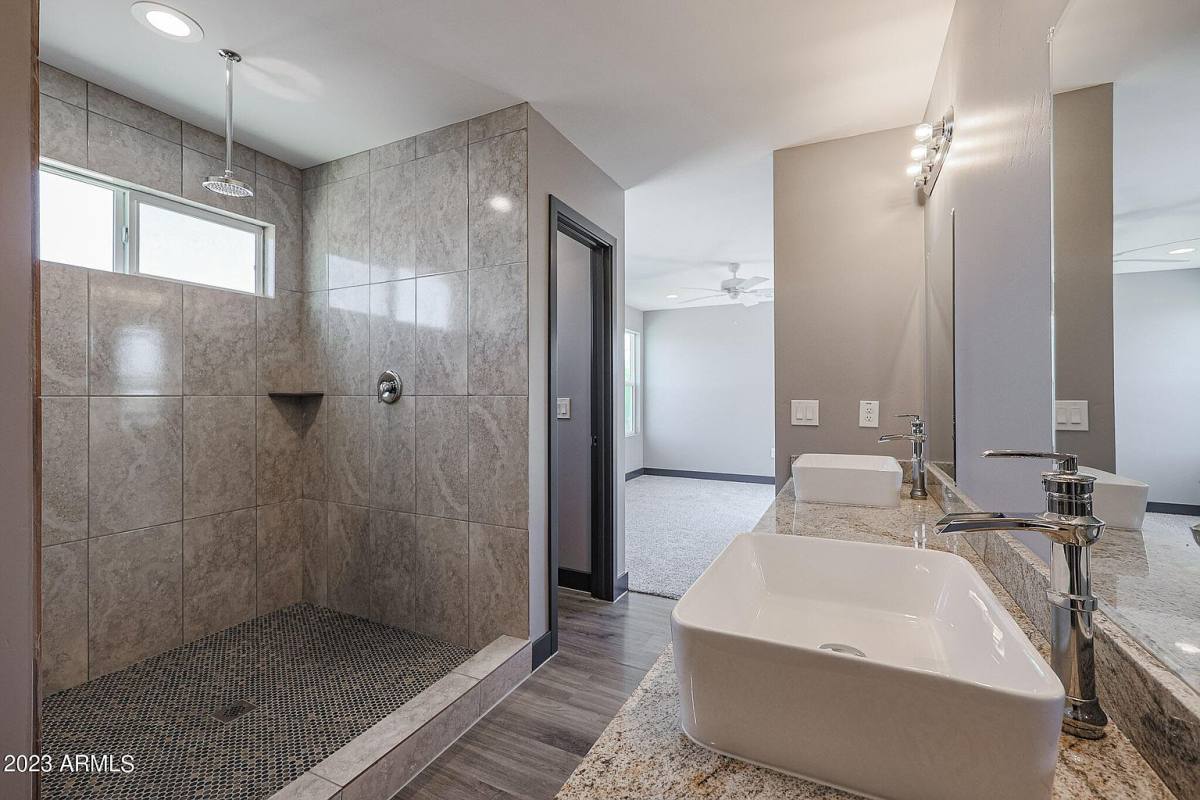 Townhouse for rent at 924 E Old Southern Ave, Phoenix, AZ 85042