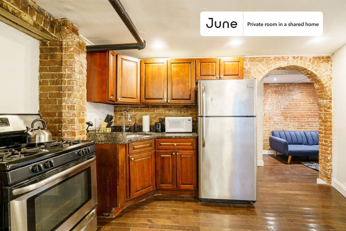 Apartment for rent at 260 Lafayette Ave E, Brooklyn, NY 11238