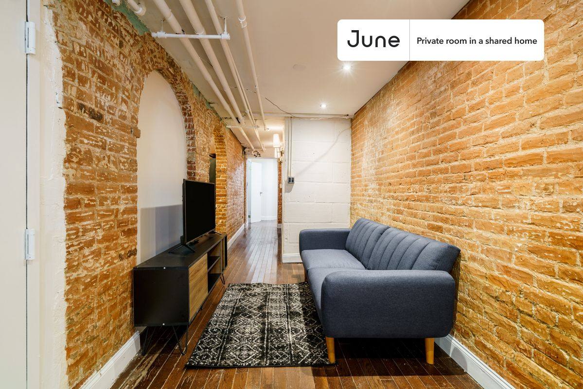 Apartment for rent at 260 Lafayette Ave E, Brooklyn, NY 11238
