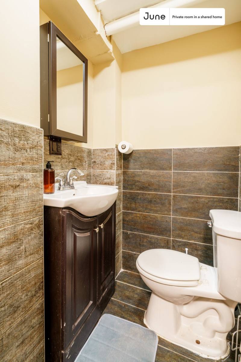 Apartment for rent at 260 Lafayette Ave E, Brooklyn, NY 11238