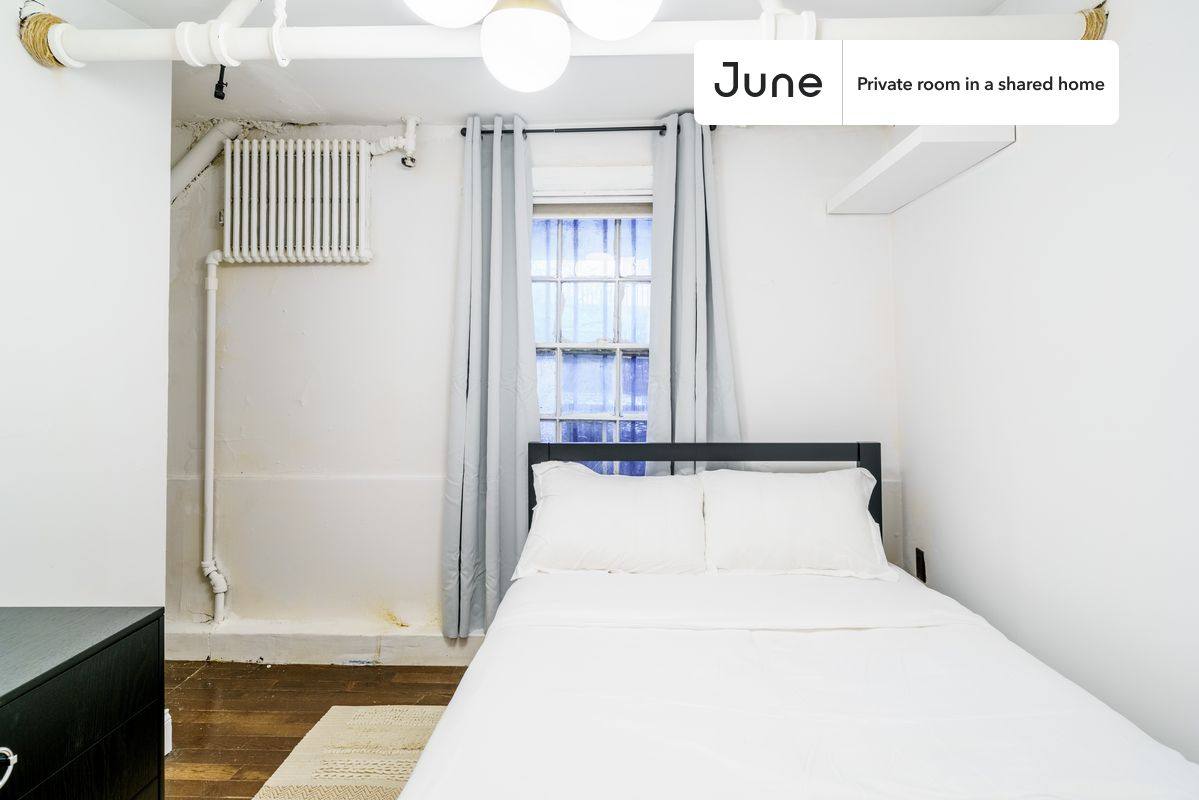 Apartment for rent at 260 Lafayette Ave E, Brooklyn, NY 11238