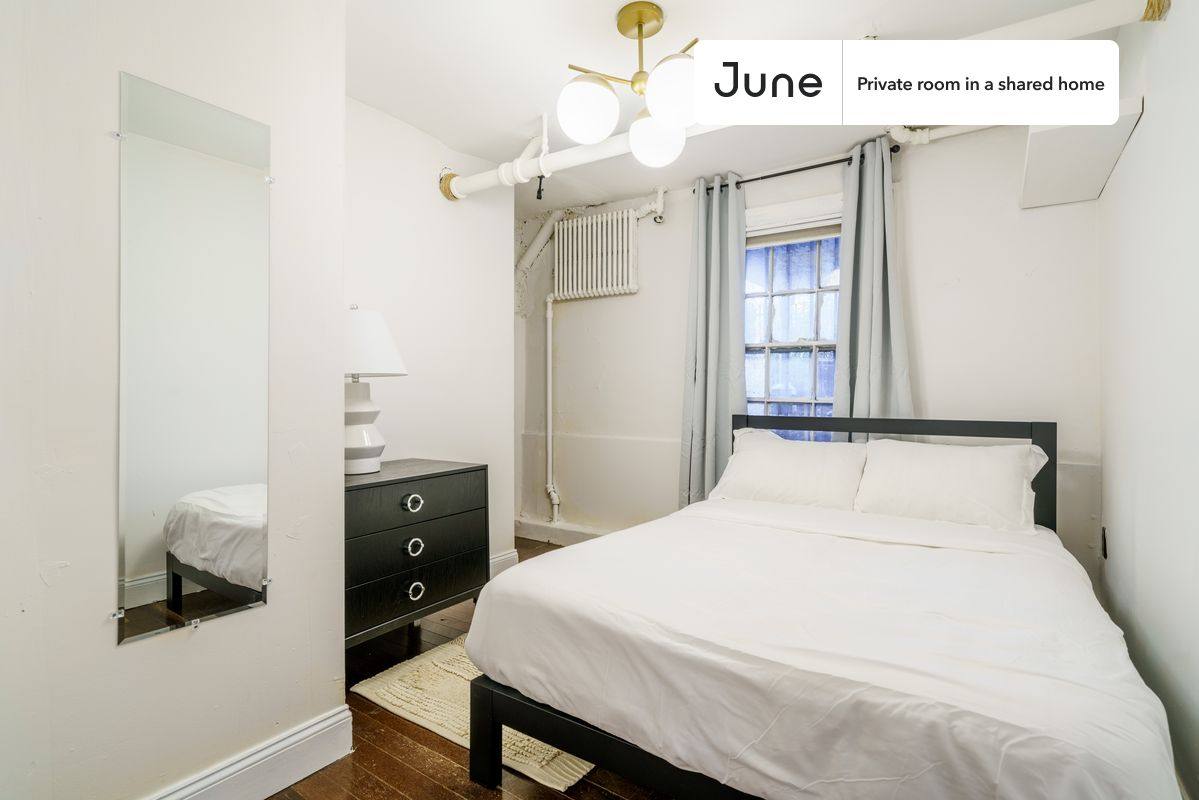 Apartment for rent at 260 Lafayette Ave E, Brooklyn, NY 11238